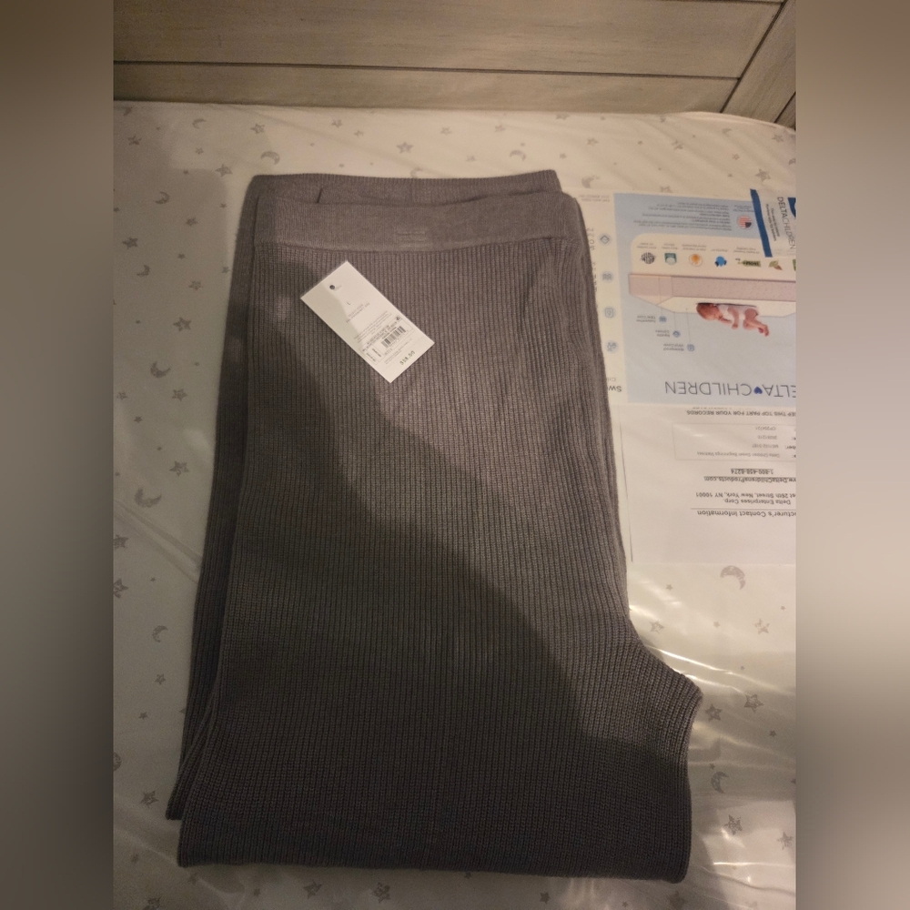 Ingrid & Isabel Heather Gray Maternity Pants Size L